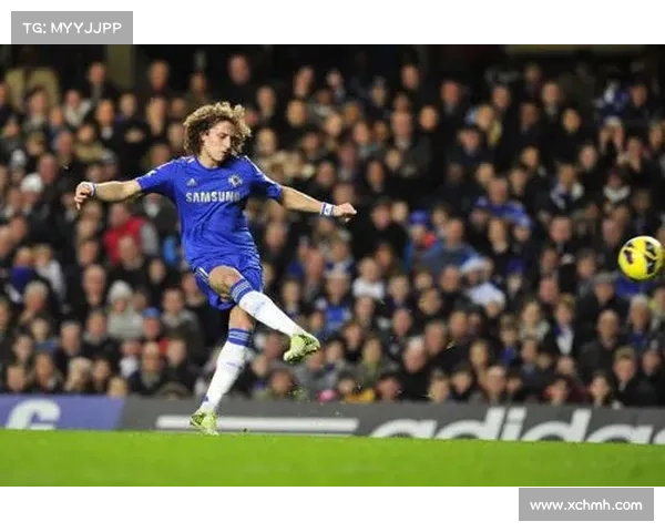 大卫路易斯在比赛中展现的关键位置及其战术角色分析