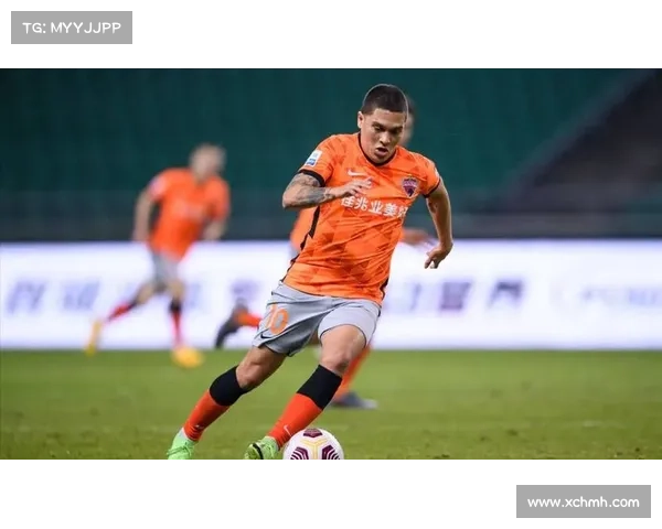 如何通过多渠道信息核实金特罗目前所效力的足球俱乐部身份